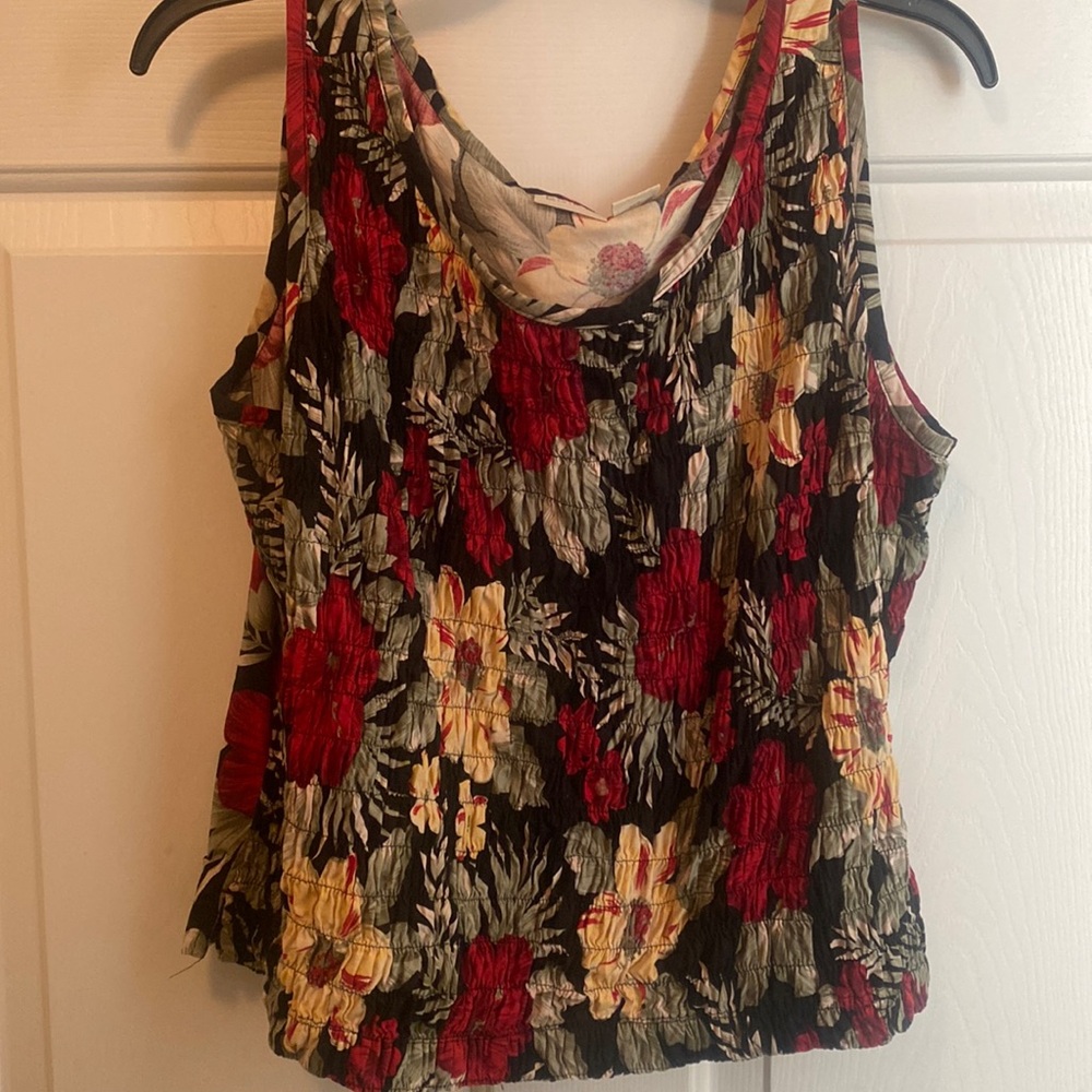 Erika size XLarge sleeveless Flowery Women’s Top